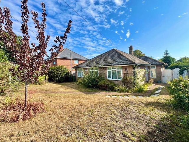 3 bedroom detached bungalow for sale