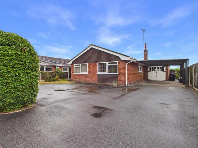 3 bedroom detached bungalow for sale