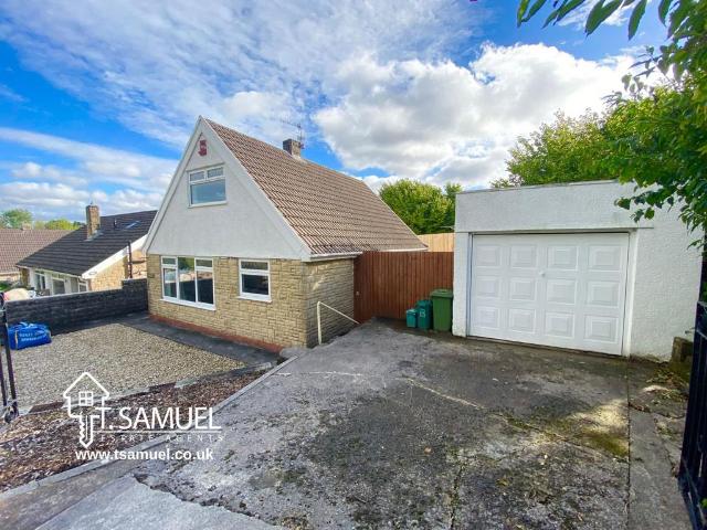 3 bedroom detached bungalow for sale