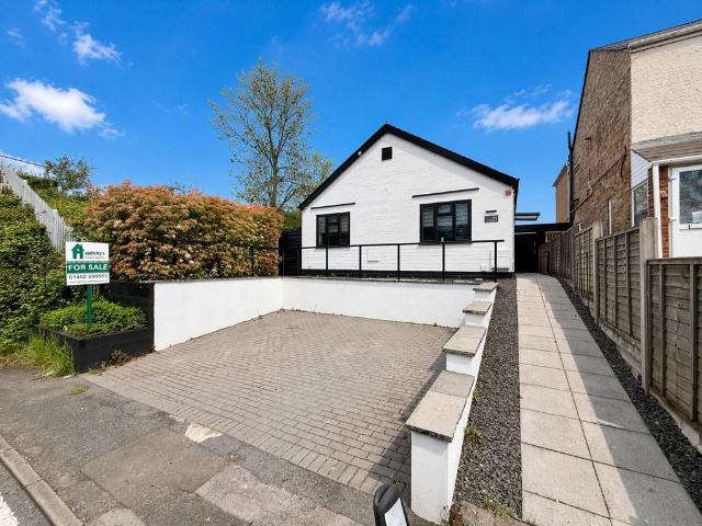 3 bedroom detached bungalow for sale