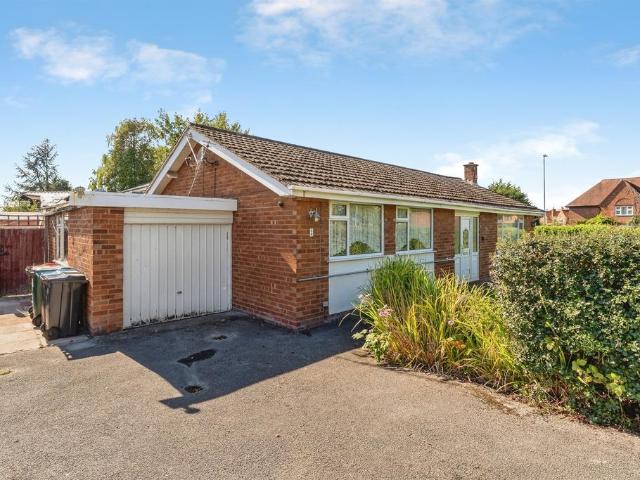 3 bedroom detached bungalow for sale