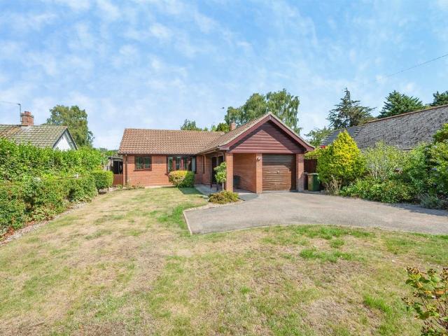 3 bedroom detached bungalow for sale