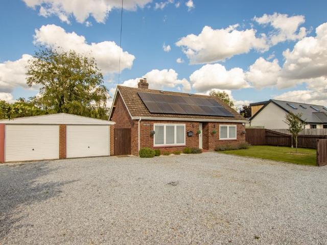 3 bedroom detached bungalow for sale