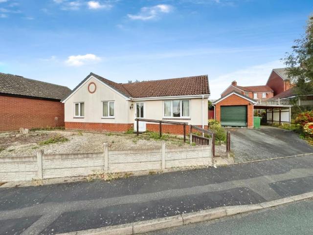 3 bedroom detached bungalow for sale