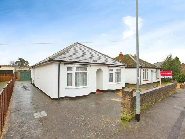 3 bedroom detached bungalow for sale