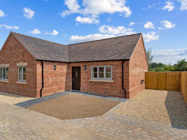 3 bedroom detached bungalow for sale