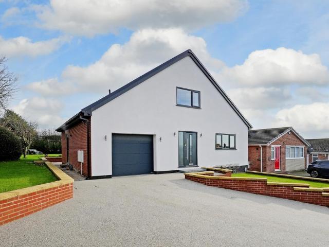 3 bedroom detached bungalow for sale