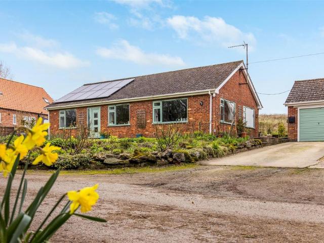3 bedroom detached bungalow for sale