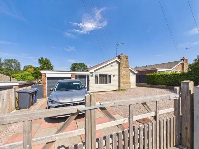3 bedroom detached bungalow for sale