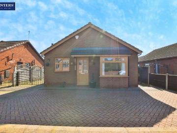 3 bedroom detached bungalow for sale