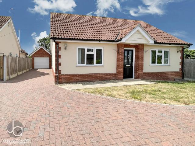 3 bedroom detached bungalow for sale