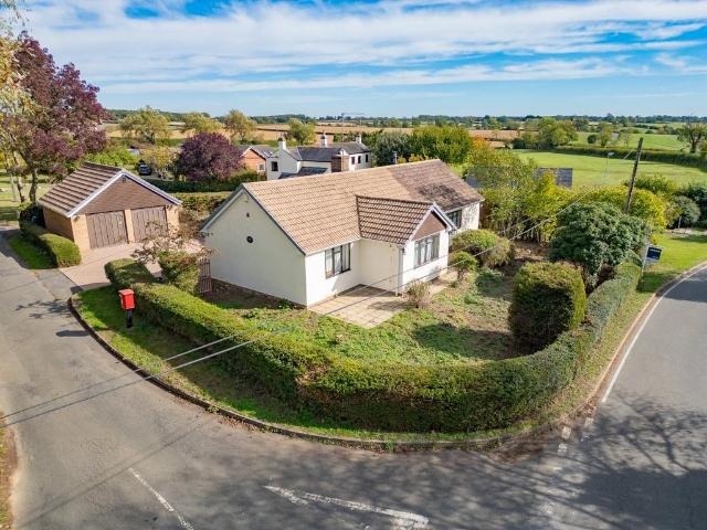 3 bedroom detached bungalow for sale