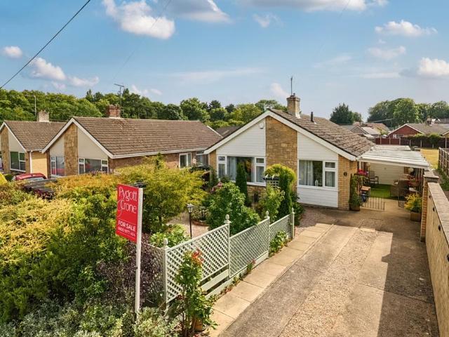 3 bedroom detached bungalow for sale