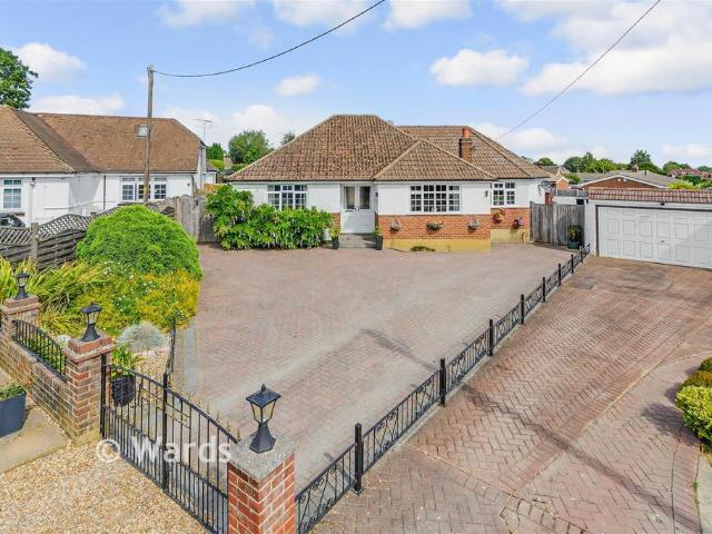 3 bedroom detached bungalow for sale