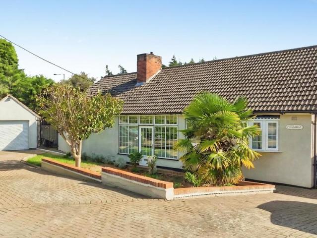 3 bedroom detached bungalow for sale