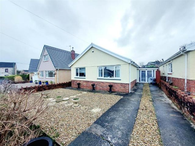 3 bedroom detached bungalow for sale