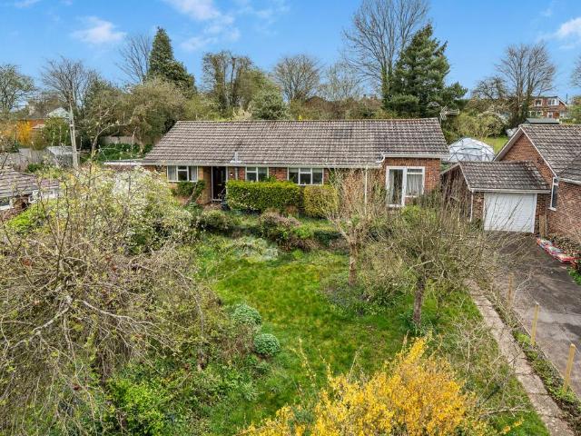 3 bedroom detached bungalow for sale