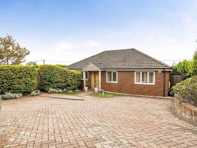 3 bedroom detached bungalow for sale