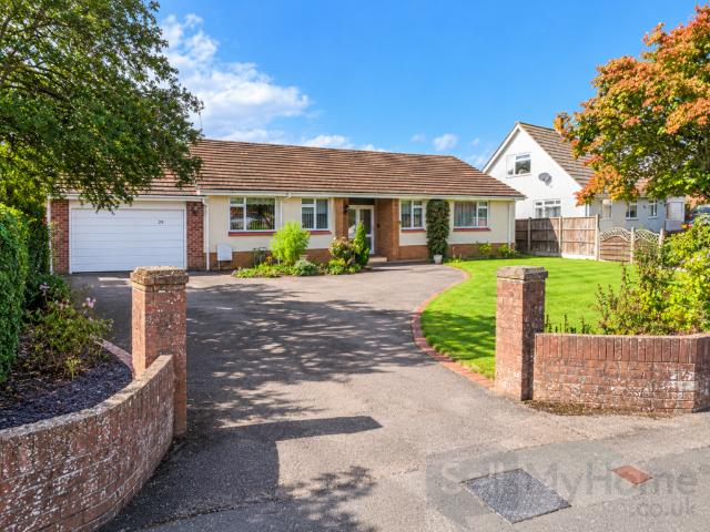 3 bedroom detached bungalow for sale