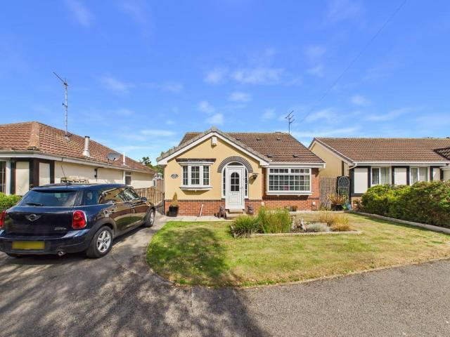 3 bedroom detached bungalow for sale