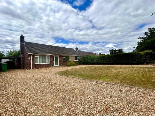 3 bedroom detached bungalow for sale