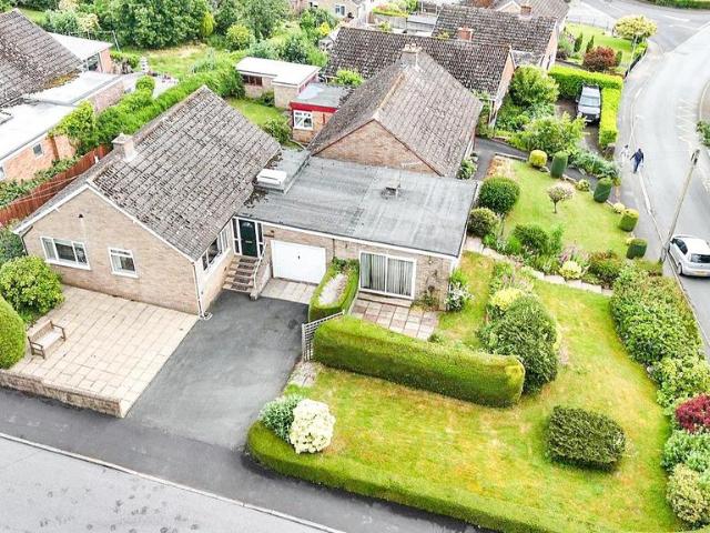 3 bedroom detached bungalow for sale