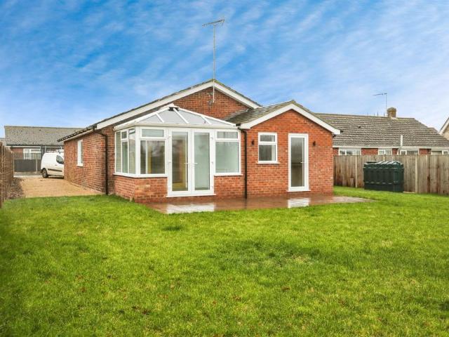 3 bedroom detached bungalow for sale