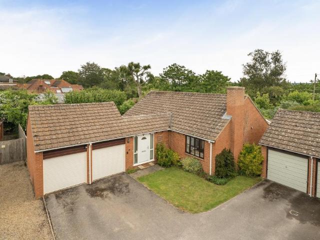 3 bedroom bungalow for sale