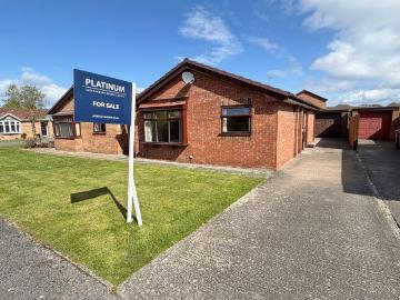 3 bedroom detached bungalow for sale