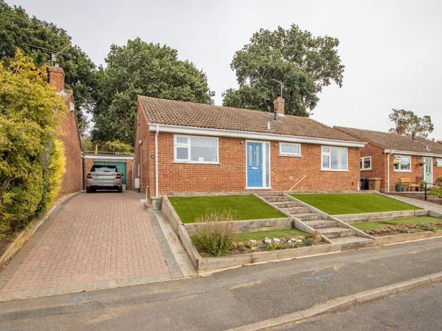 3 bedroom detached bungalow for sale