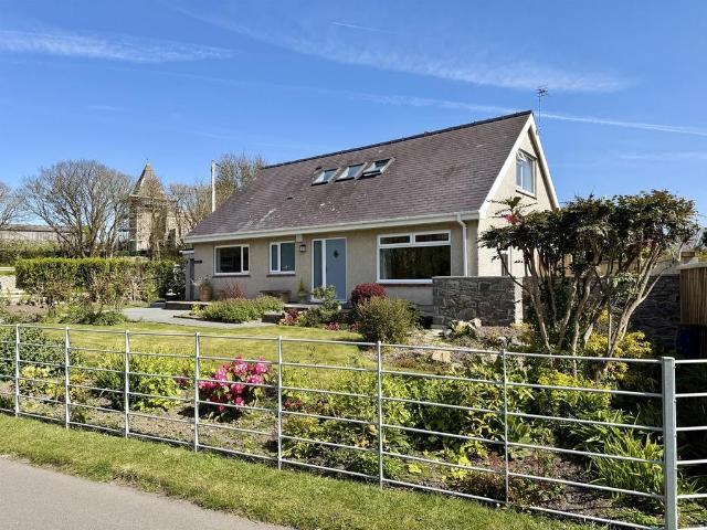 4 bedroom detached bungalow for sale