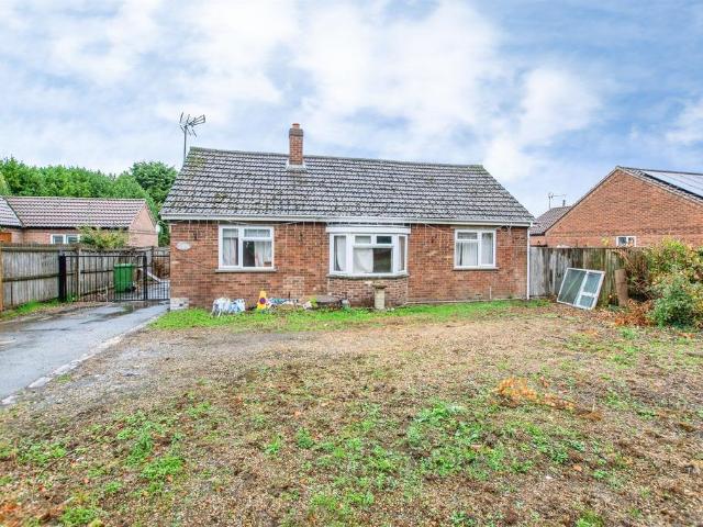 3 bedroom detached bungalow for sale