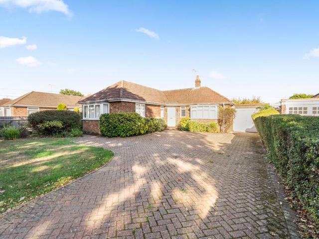 3 bedroom detached bungalow for sale