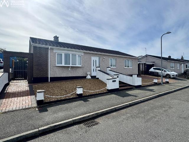 3 bedroom detached bungalow for sale
