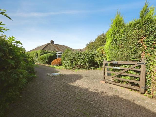 3 bedroom detached bungalow for sale