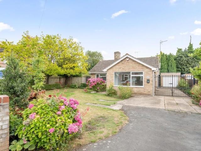 3 bedroom detached bungalow for sale