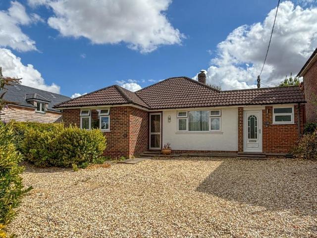 3 bedroom detached bungalow for sale