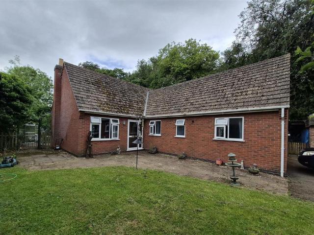 3 bedroom detached bungalow for sale