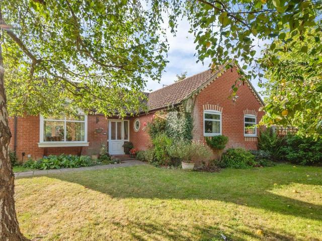 3 bedroom detached bungalow for sale