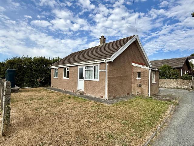 3 bedroom detached bungalow for sale
