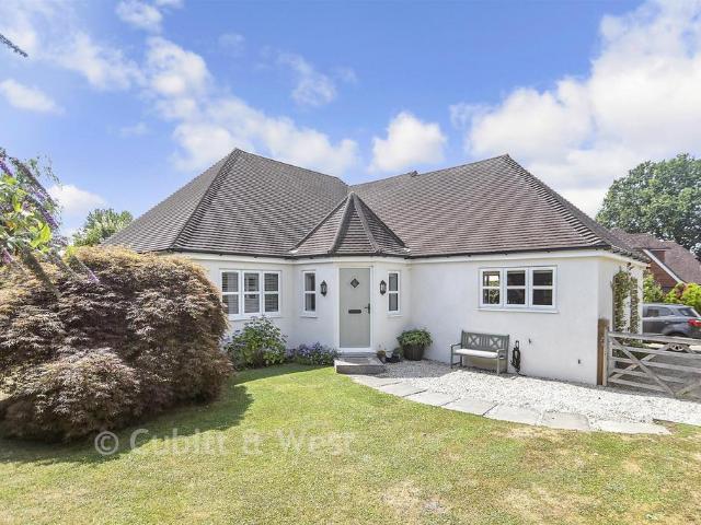 3 bedroom detached bungalow for sale