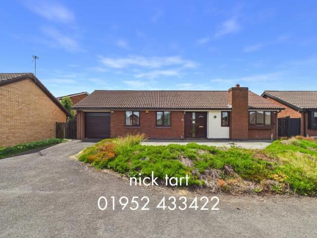 3 bedroom detached bungalow for sale