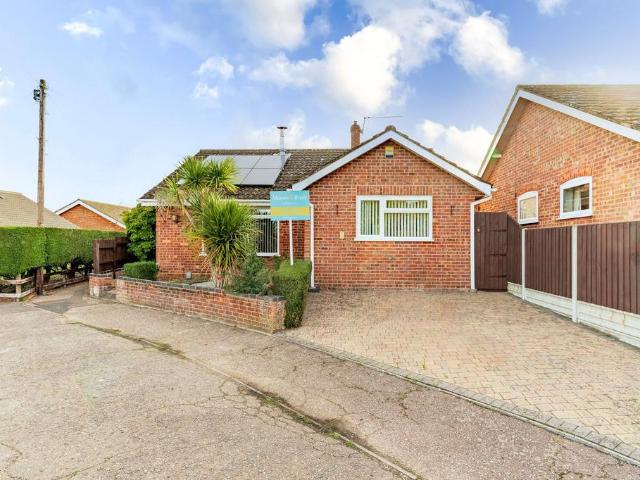 3 bedroom detached bungalow for sale