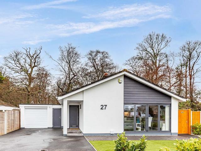 3 bedroom detached bungalow for sale