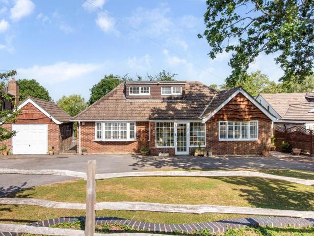 3 bedroom detached bungalow for sale