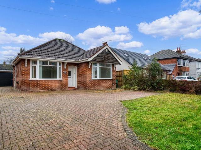 3 bedroom detached bungalow for sale