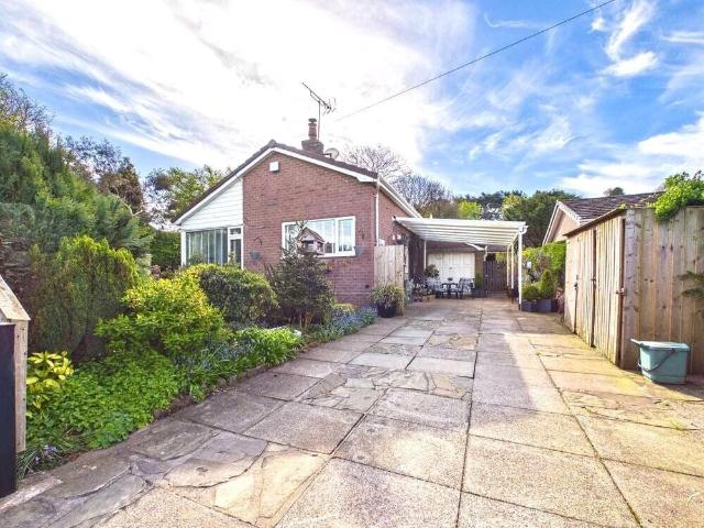 3 bedroom detached bungalow for sale
