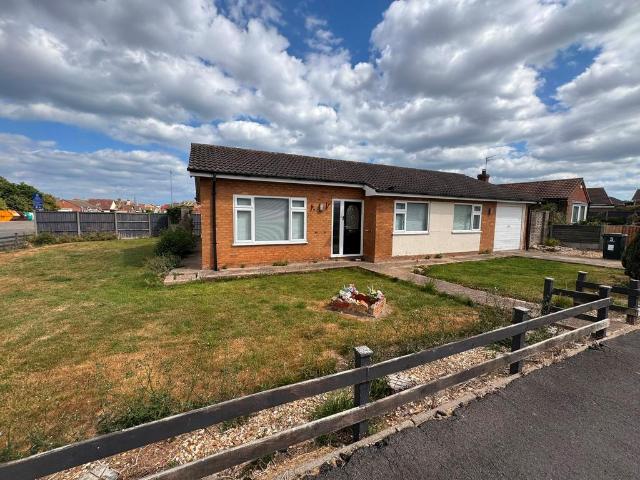 3 bedroom detached bungalow for sale