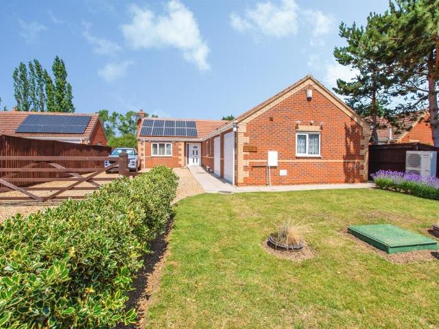 3 bedroom detached bungalow for sale