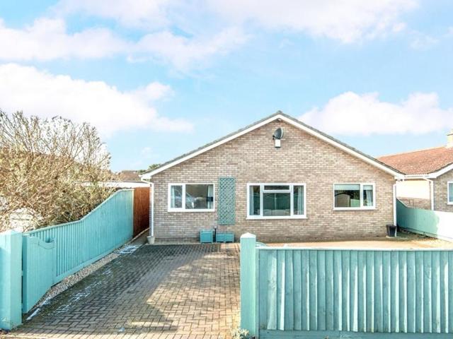 3 bedroom detached bungalow for sale